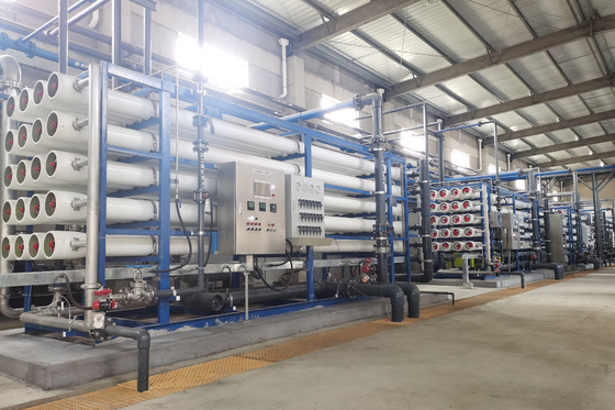 comprar Sistema de agua de RO industrial de doble etapa Eliminación eficiente de impurezas Reutilización de aguas residuales fabricación en línea